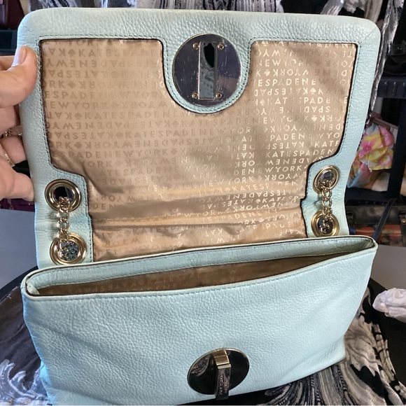 Kate Spade mint green quilted crossbody bag with silver chains and turn lock - Picture 7 of 14